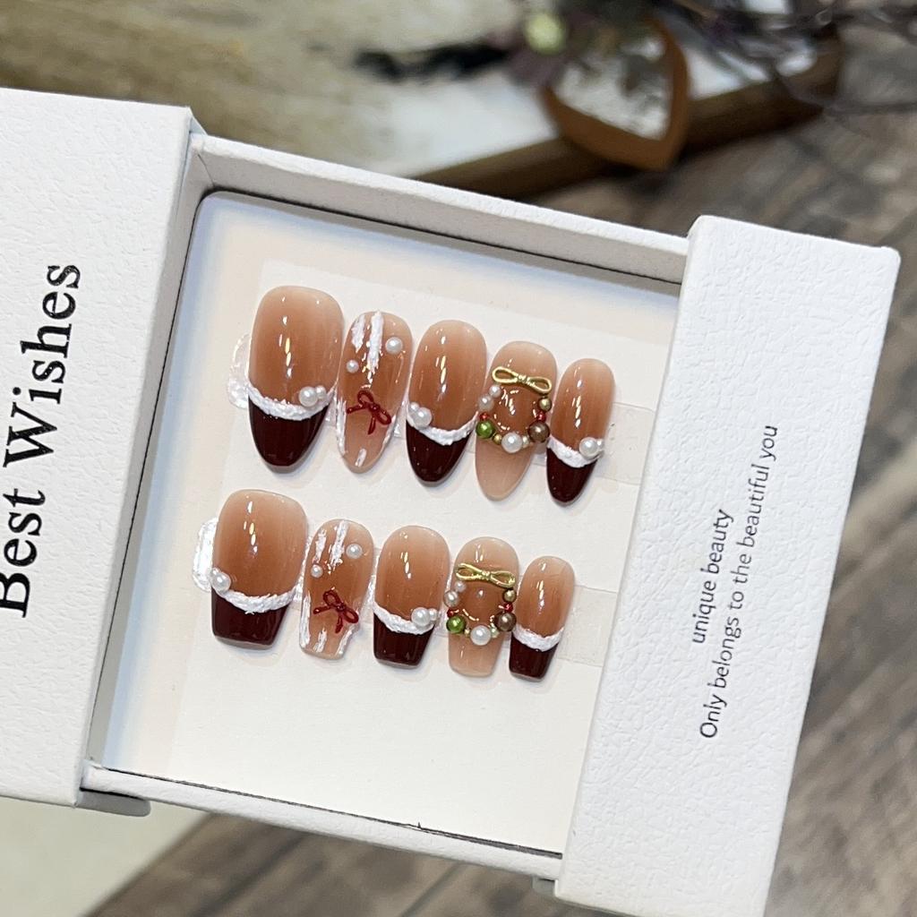 Neujahr Weihnachten Rüstung tragen High-End Nude Wange Burgunder Französisch Gips Nagelkunst Schleife Falschnagel Abnehmbar