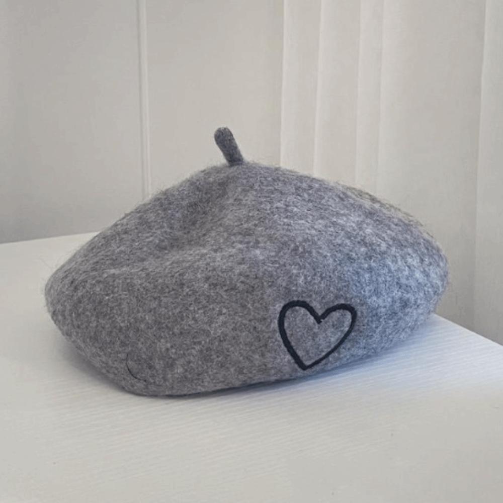 Heart Embroidery Knitted Beret Hat Round To Painter Beret Cap Autumn and Winter