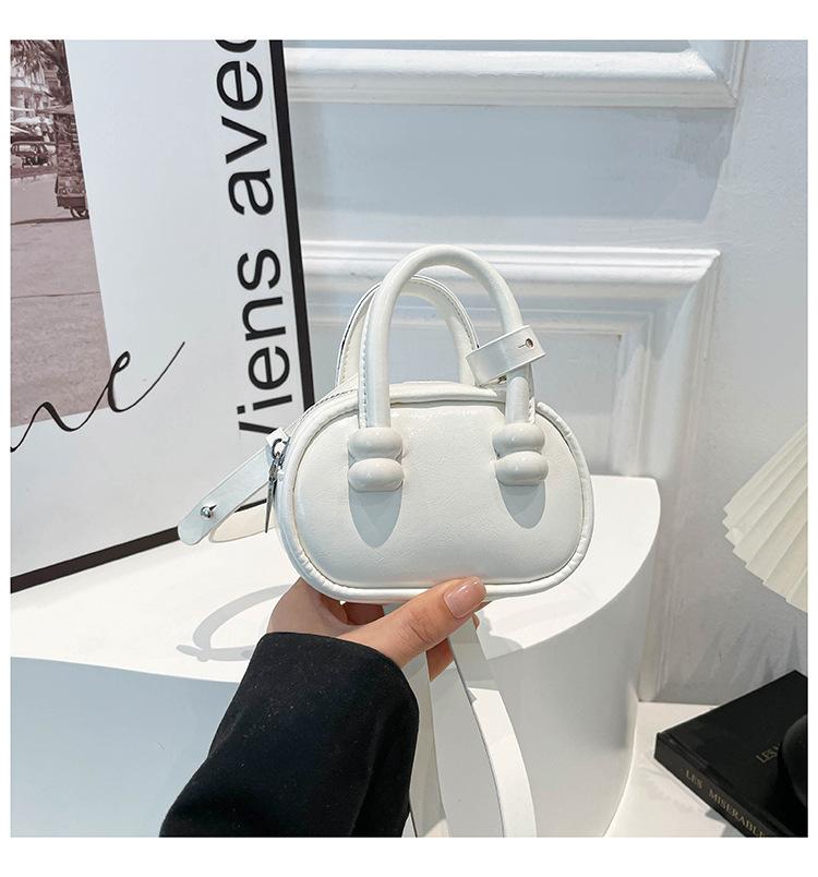 High-end small bag women's new summer popular versatile messenger bag fashionable portable bowling bag