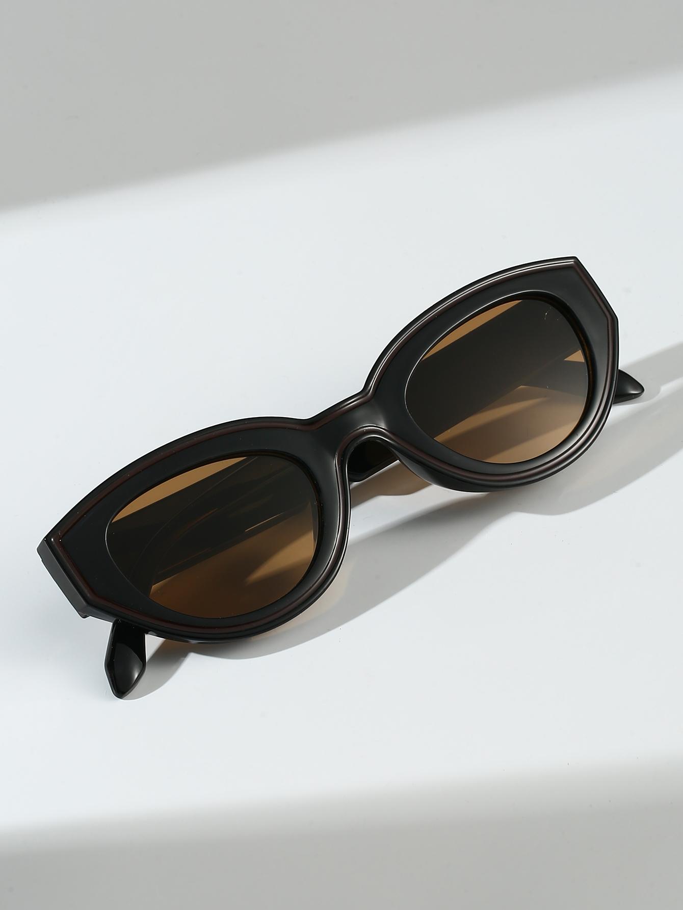 

1Pc Retro Cat-Eye Black Frame Sunglasses, Unisex, Versatile and Fashionable, a Hot Item for Going Out on the Town