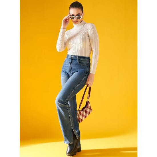 Pulover șic cu dungi țestoase: Un element esențial confortabil pentru garderoba ta