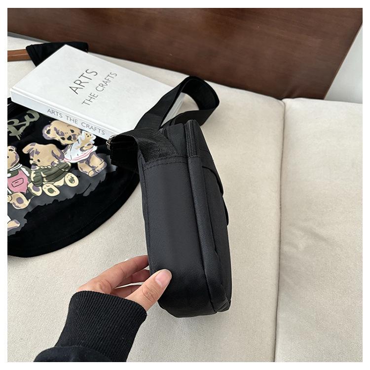 2026 Trendy Korean-Style Unisex Canvas Crossbody Bag: Versatile, Stylish, Compact Square Design
