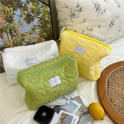 Flower Pattern Women Makeup Bag Cosmetic Bags Quilted Cotton Soft Makeup Case Pouch Zipper Large Travel Wash Pouch