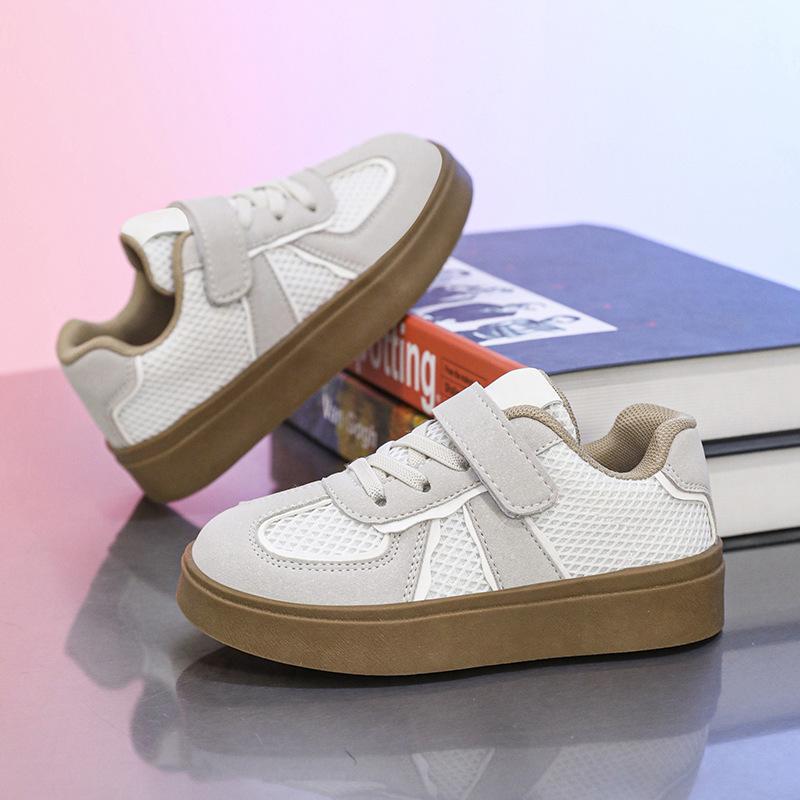 2025 neue Kinder-Deutschland-Trainingsschuhe Koreanische Version Mode vielseitig Klettverschluss mittelgroße und kleine Kinder Jungen Board-Schuhe weich besohlt Student