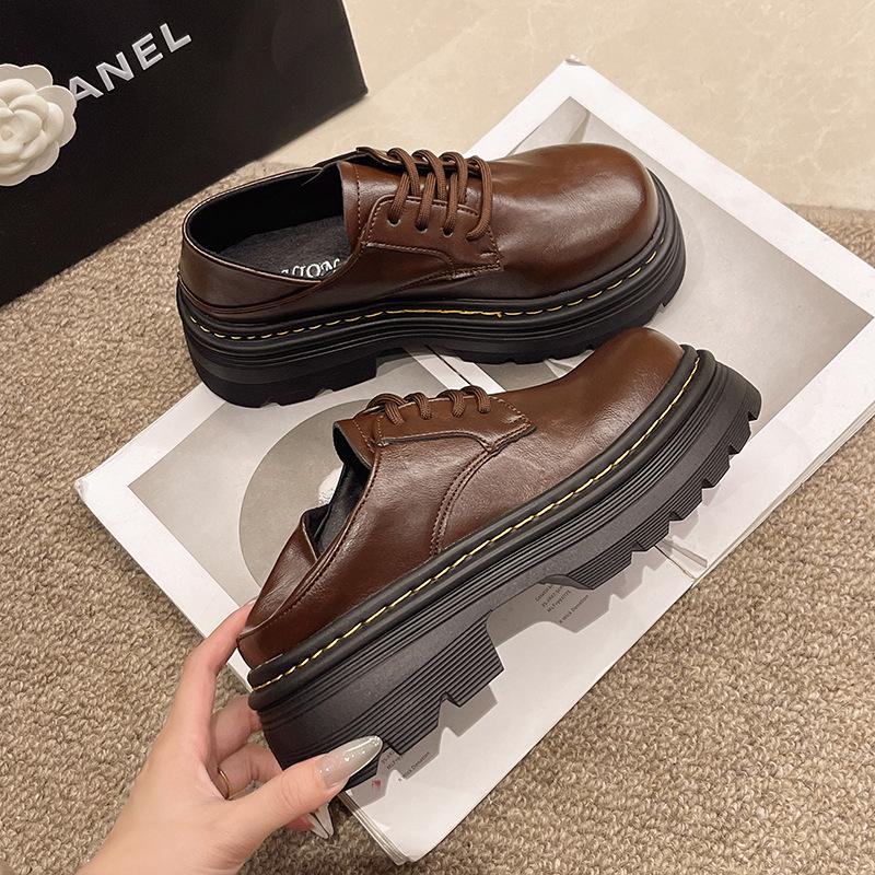 Wind versatile women's 2025 spring new lace-up skirt college style small leather shoes single