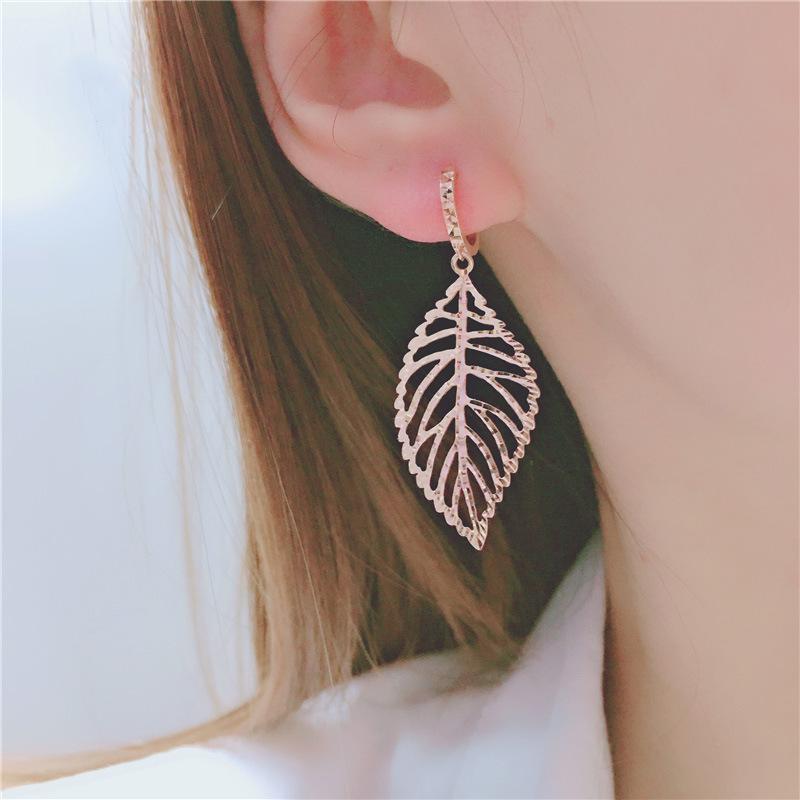 Purple Gold Color Gold Hollow Leaf Earrings Women'S Foreign Gas Plated Rose Gold Ear Buckles