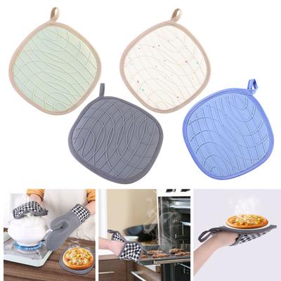 1/2Pcs Insulation Pad Silicone Pot Holders Non-Slip Heat-resistant Protection Pad with Hanging Rope for Home Kitchen