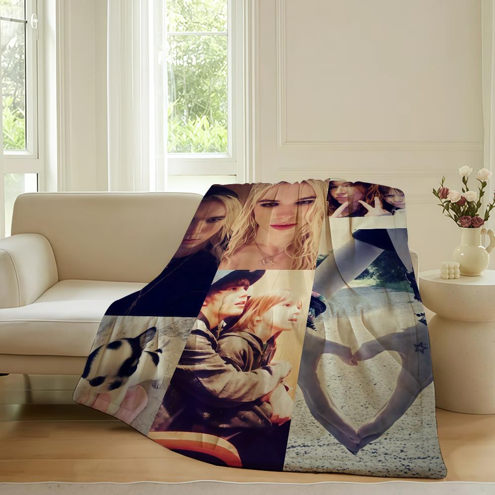 American rapper 2hollis Blanket For Sofa Office Bed Plane Travel Sleep Read Relax Camping Soft And Warm