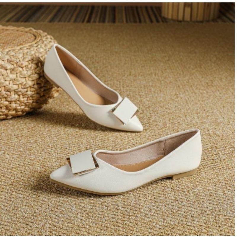 

Temperament pointed single shoes women s new spring and autumn shallow mouth versatile women s soft-soled ladyshoes flat mother shoes 40
