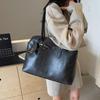 Retro bag women's large capacity 2025 new autumn and winter versatile casual shoulder bag simple work commuter tote bag
