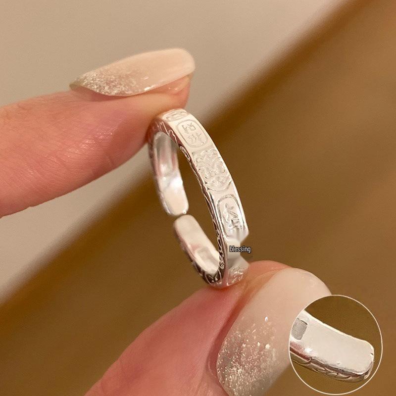 Xiaohongshu 925 Sterling Silver Exaggerated Plain Ring for Women – Simple, Luxurious, High-End Design.