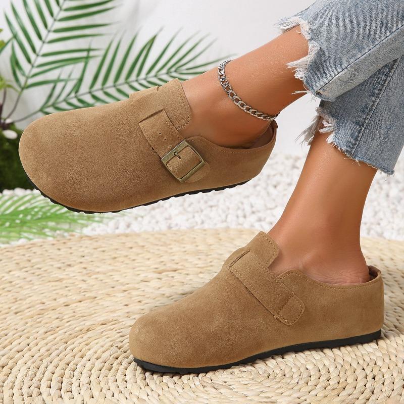 A New Style of Women's Casual Shoes with Thick Soles and Half Slippers, One Foot
