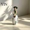 Decorative Vase for Dried Flowers Nordic Style Resin Girl Figurine with Flower Basket, Creative Desktop Ornament Soft Furnishings Home Decor,