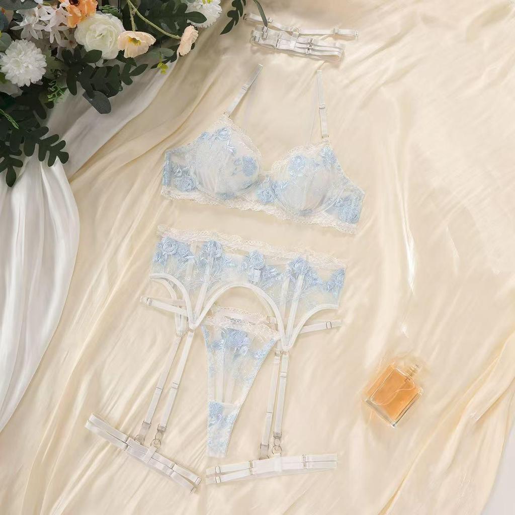 Women's Sexy Floral Embroidery Push-Up Lingerie Set