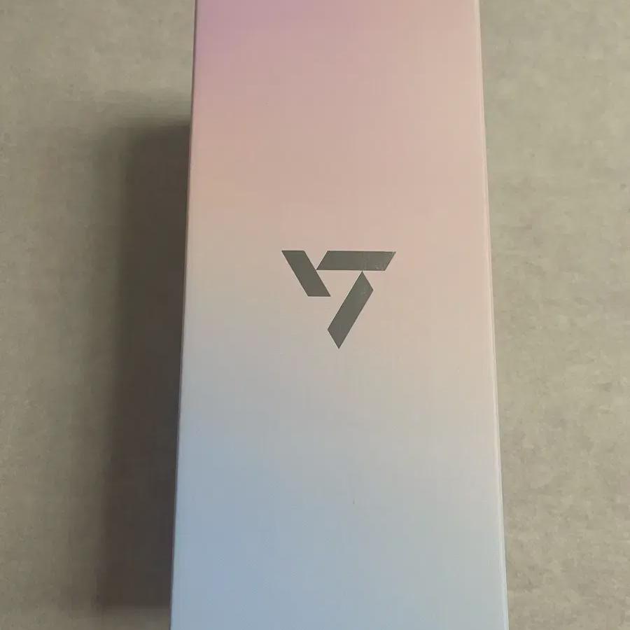 

Seventeen Official Carat Bong Ver. 3 New Neurat Bong