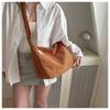 Fashionable Women's Shoulder Bag With Zipper Closure And Phone Pocket