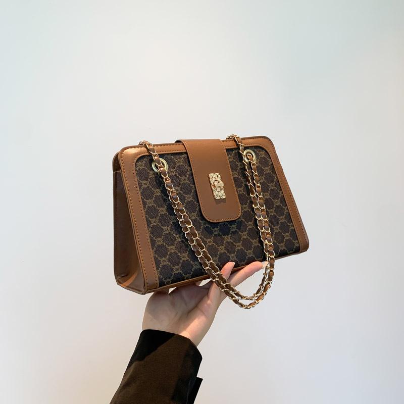 Large Capacity Personalized Chain Bag Fashionable One-shoulder Simple Bag Women's Summer New Crossbody Bag Small Square Bag
