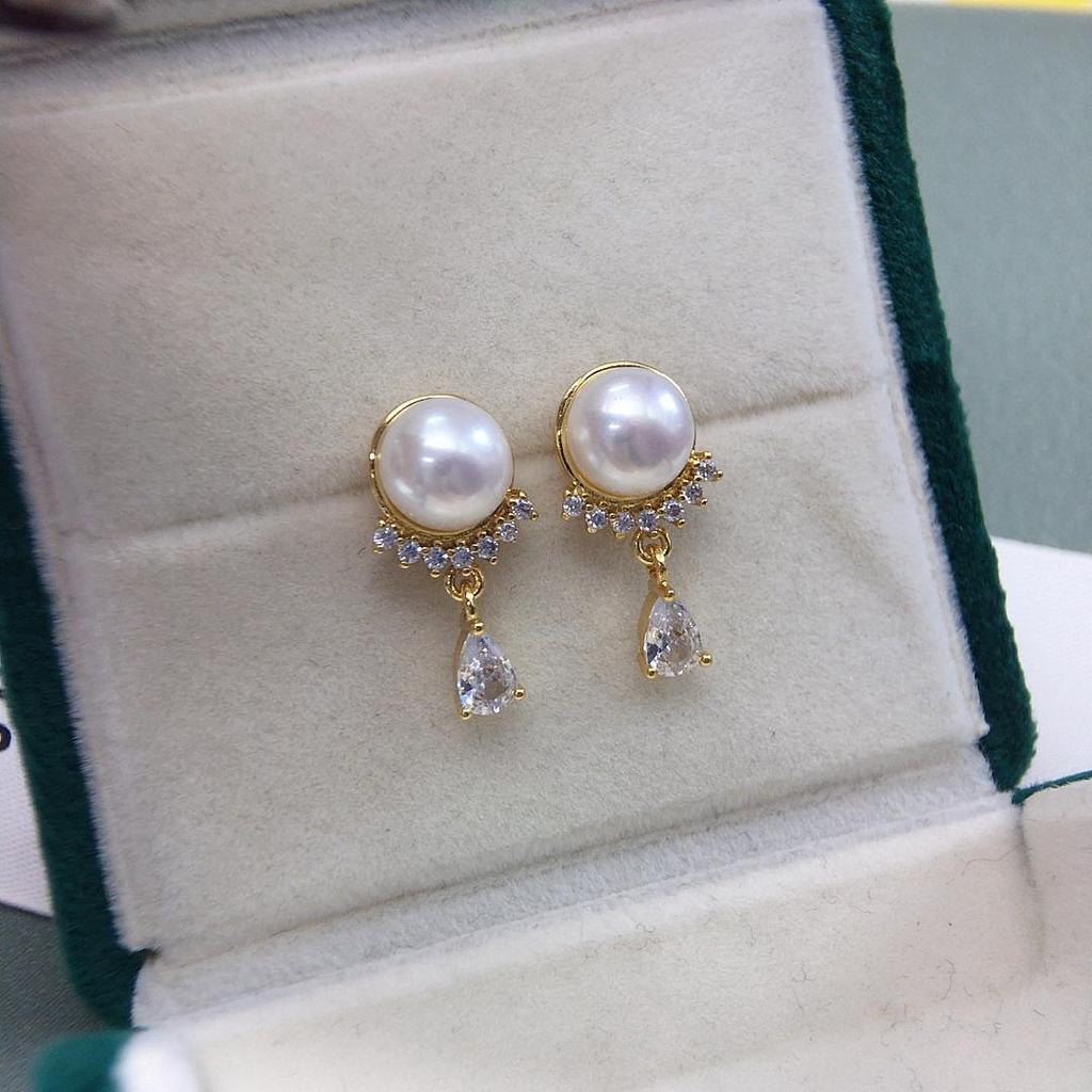 Zhuji Exquisite Freshwater Pearl & Zircon Stud Earrings - Elegant, Simple, Lively