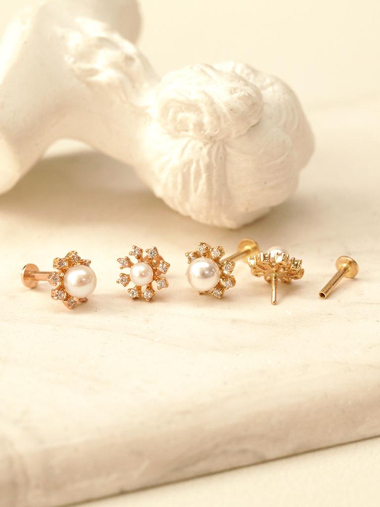 Minimalpiercing 14K Internal Pearl Cubic Flower Labret Piercing