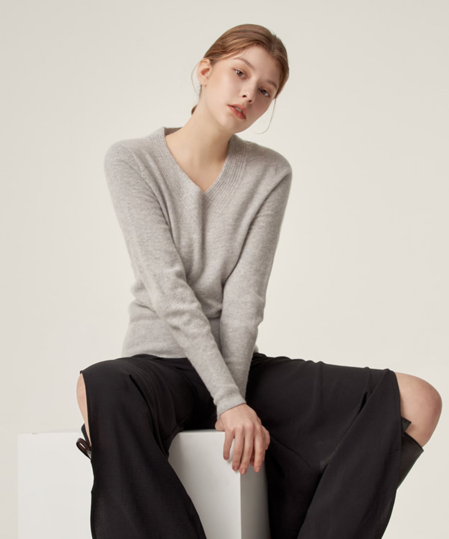 Tasset Basic Cashmere Blended V-Neck Knit Black/S