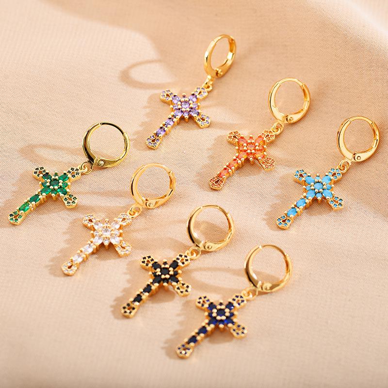 

European and American Fashion 18K Gold-Plated Cross Stud Earrings with Zirconia чорний