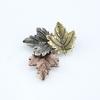 Women Brooch Retro Festival Elegant Geometric Electroplating Christmas Decoration Gifts Three-color Maple Leaf Collar Lapel Pin Fashion Jewelry New