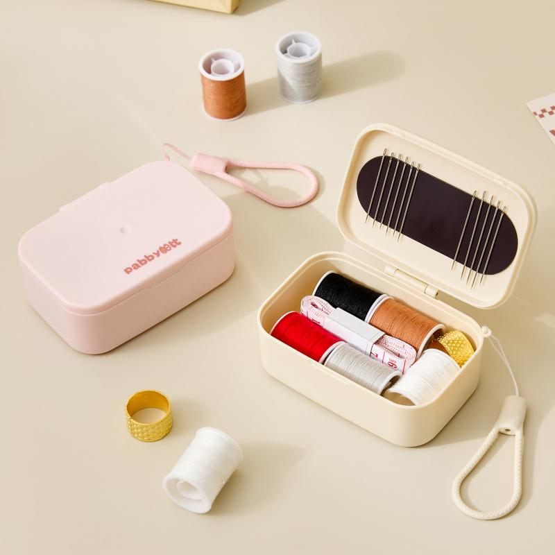 Home Magnetic Sewing Kit Hand Sewing Set Portable Multifunctional Small Sewing Bag