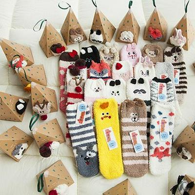 Sıcak Noel Hediye Kutusu: Çocuklar ve Yetişkinler İçin Sıcak Mercan Polar Çoraplar - Mükemmel Sonbahar/Kış Yer Çorapları