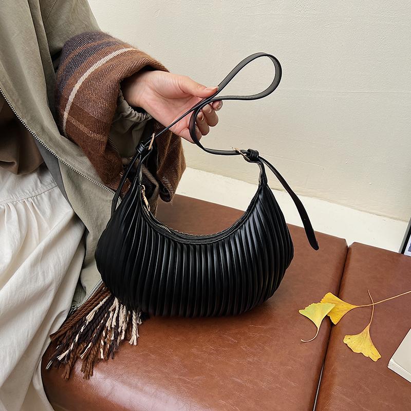 Korean Style Fashion Simple Underarm Bags 2025 Winter Pu Leather Textured Striped Crossbody Bag Female Casual Commuting One Shoulder Bags