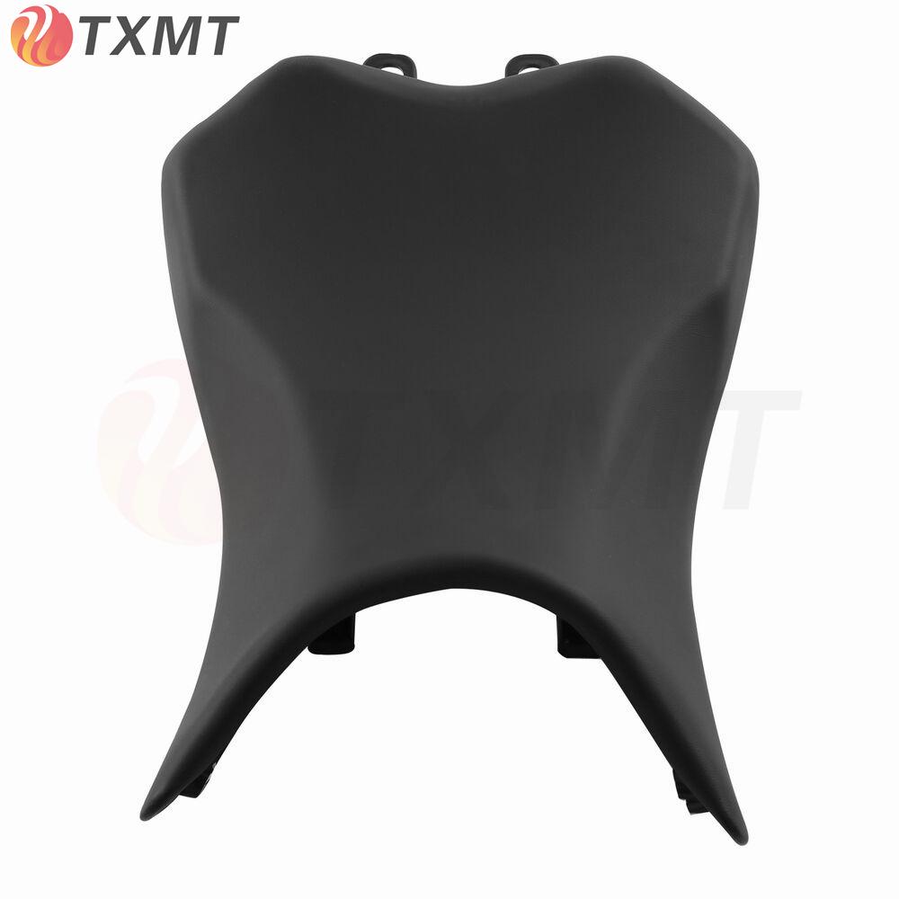 

Кавасаки Z1000 (2010-2013) Комплект кожаных подушек сидений для передних и задних сидений Rear seat