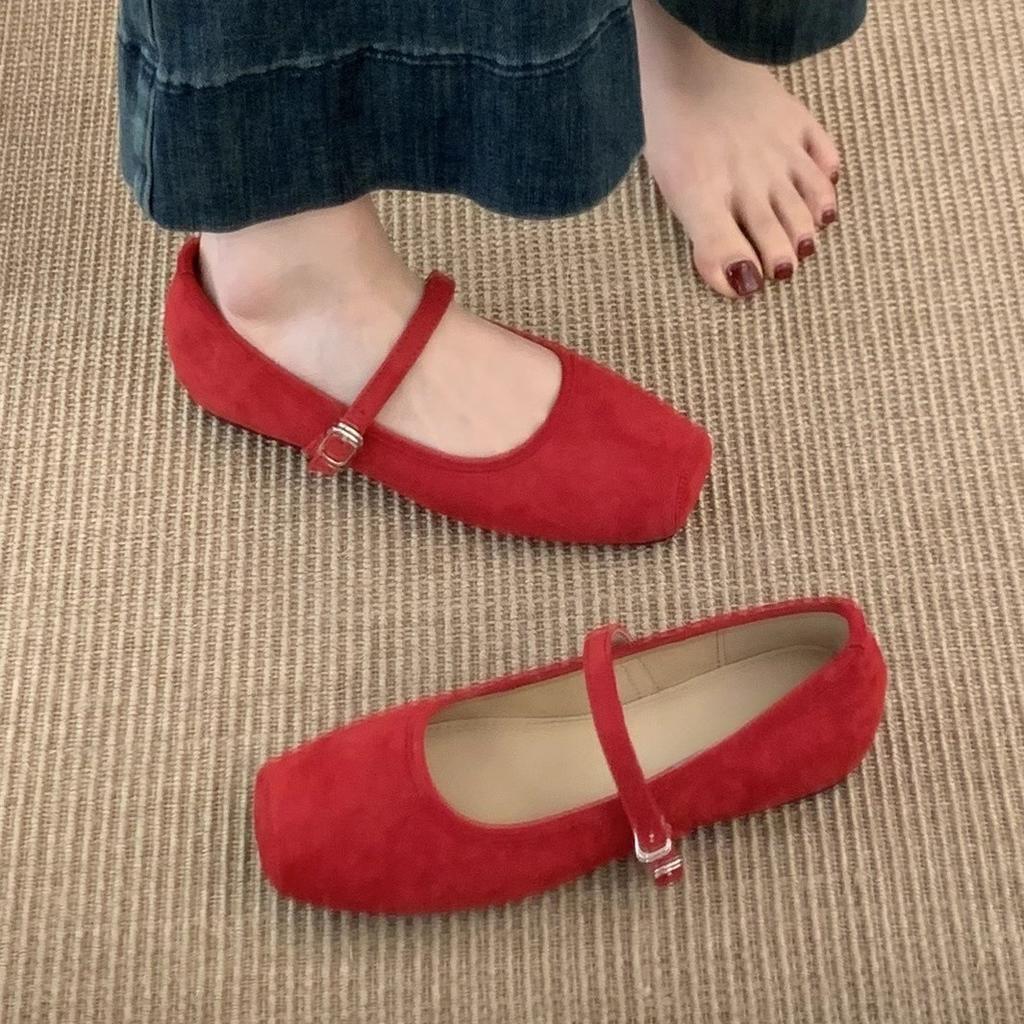 Square head shallow mouth single shoes women's spring new retro fairy gentle Doudou shoes women's flat yellow ladyshoes