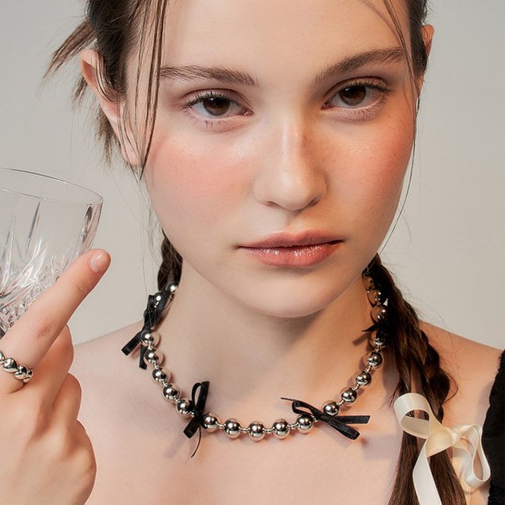 

[Hei] Kitchie Ribbon Ball Necklace Pearl