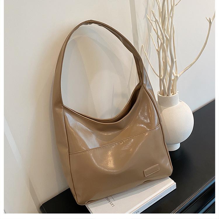 Classic bag, high-end sense, large-capacity retro women's bag, simple commute, underarm bag, shoulder bag, source product