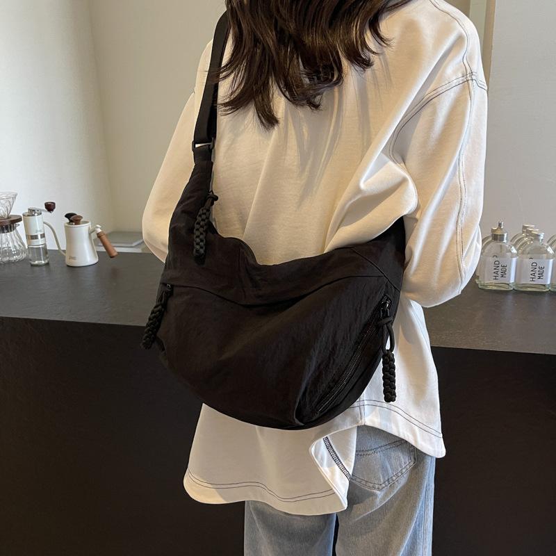 Dumpling Bag, Women's Crossbody Bag, Large Capacity Japanese and Korean Commuting Bag, New Bag, Single Shoulder Casual Versatile Backpack