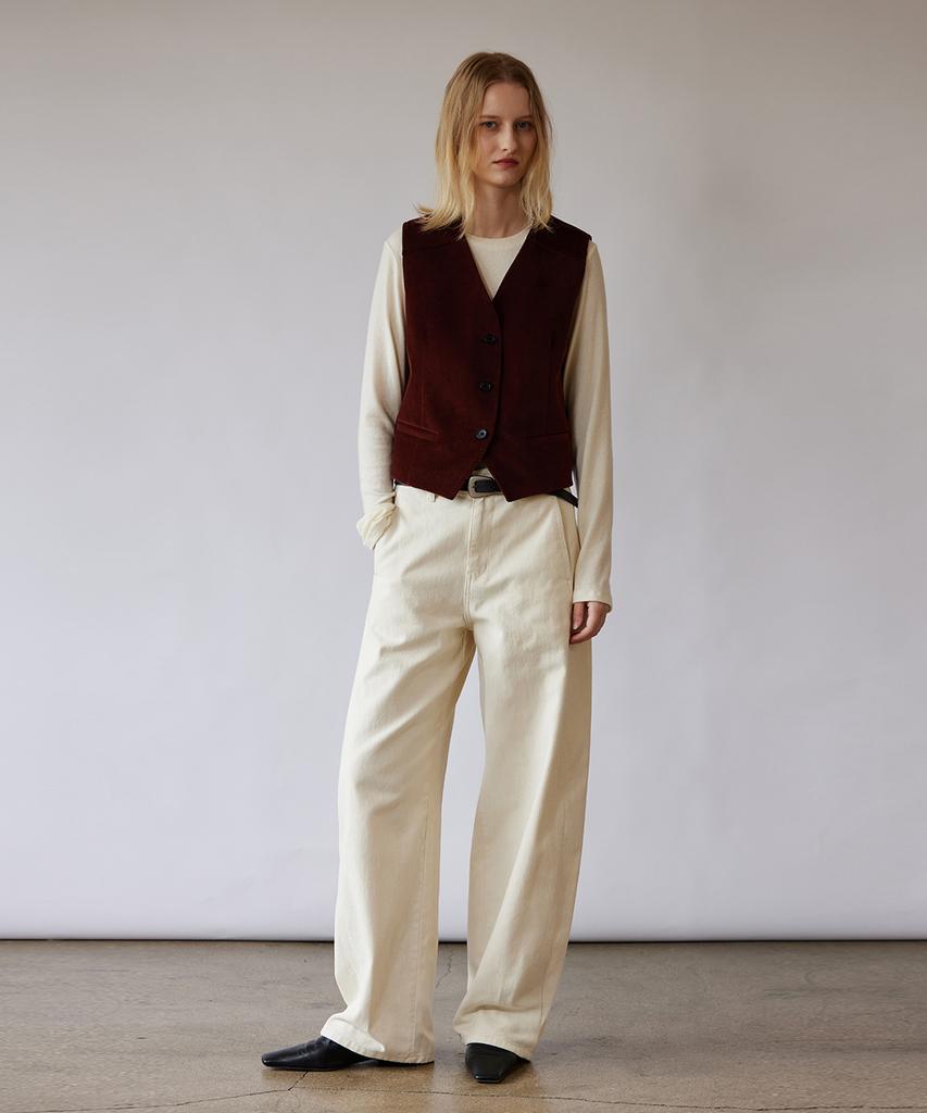 Kwinseulaebis Luxe Velveteen Tailored Vest