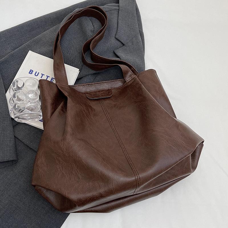 High End Large Capacity Bag for Women New Trendy Commuter One Shoulder Tote Bag for Women College Students Class Bag