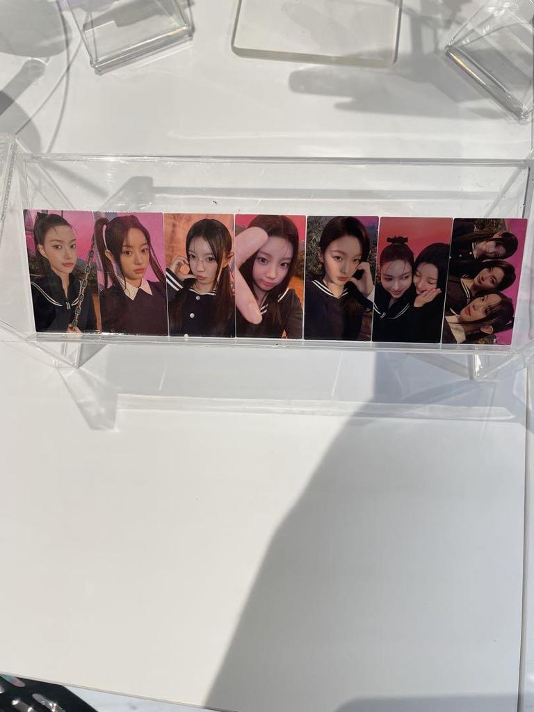 [USED] ILLIT bomb pop-up name tag key ring