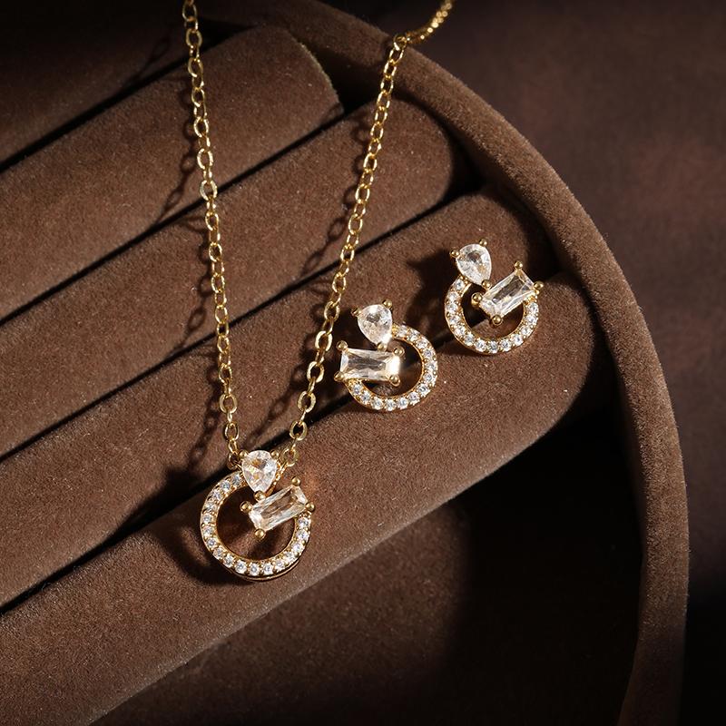 Exquisite Cubic Zirconia Necklace Earring Set Is Suitable For Traveling, Parties, And Banquets To Wear Fashionable Zircon