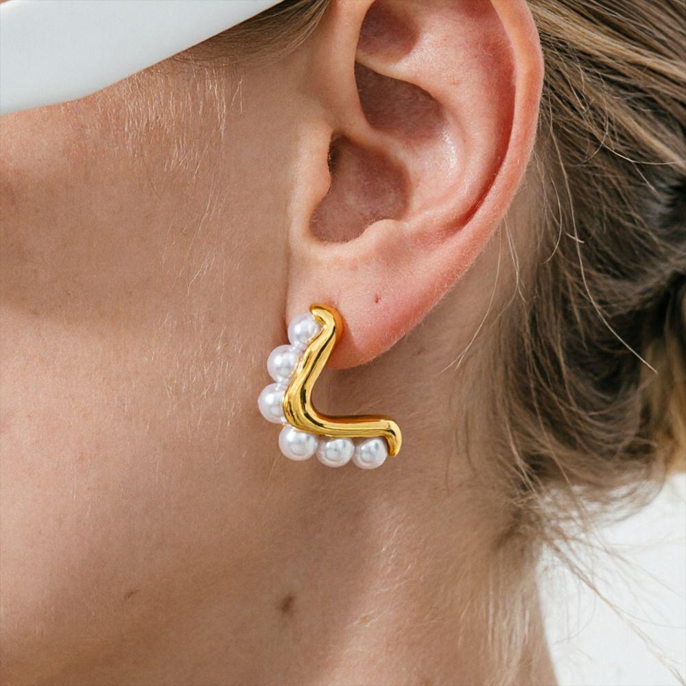 European & American Stainless Steel Pearl Stud Earrings: Fashionable Luxury Titanium Steel Ear Jewelry