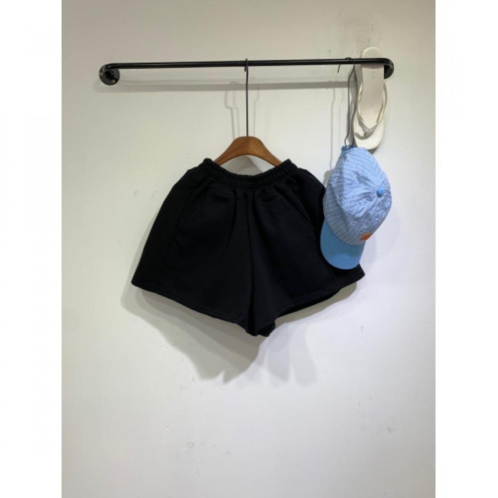C S In The Room A lIne bAndIng 3 4 ShortS 3Color