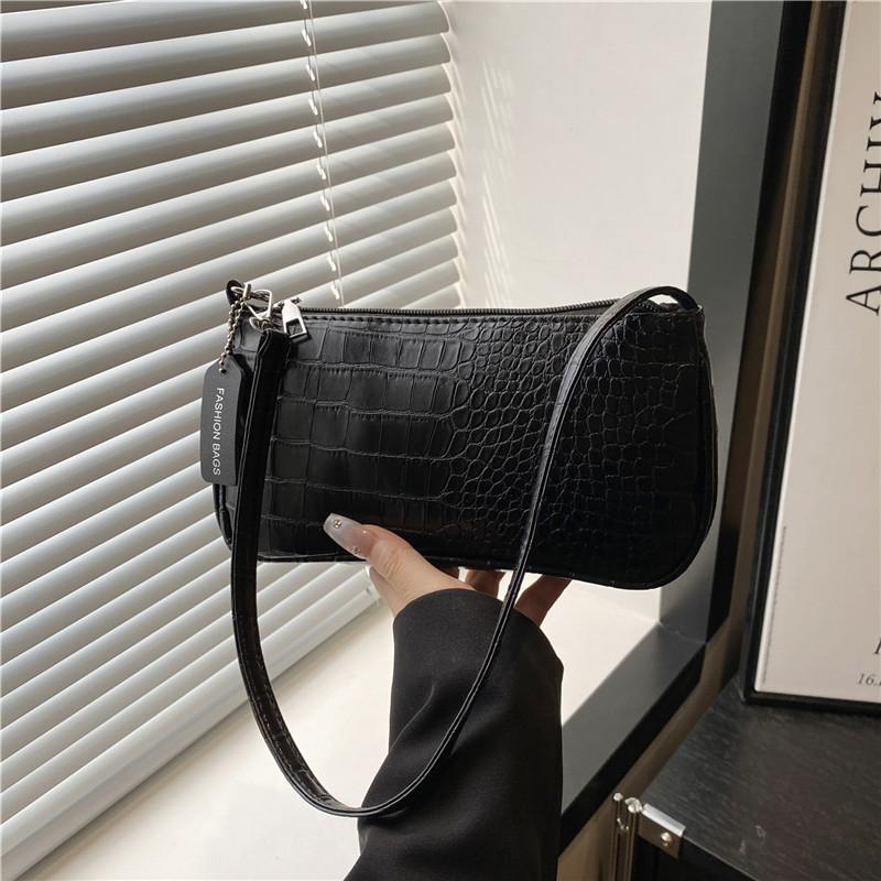 Solid color simple casual versatile lightweight women's daily commute shoulder underarm bag summer popular handbag