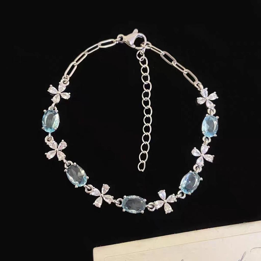 Cool Pull Temperament Winter Snowflake Exquisite Light Luxury Niche Design Zircon High-End Jewelry Adjustment Fashion Bracelet