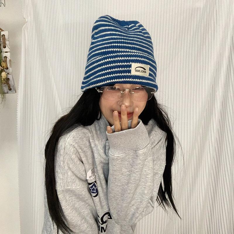 Luochi Korean Style Striped Knit Hat - Slimming & Versatile for Autumn/Winter