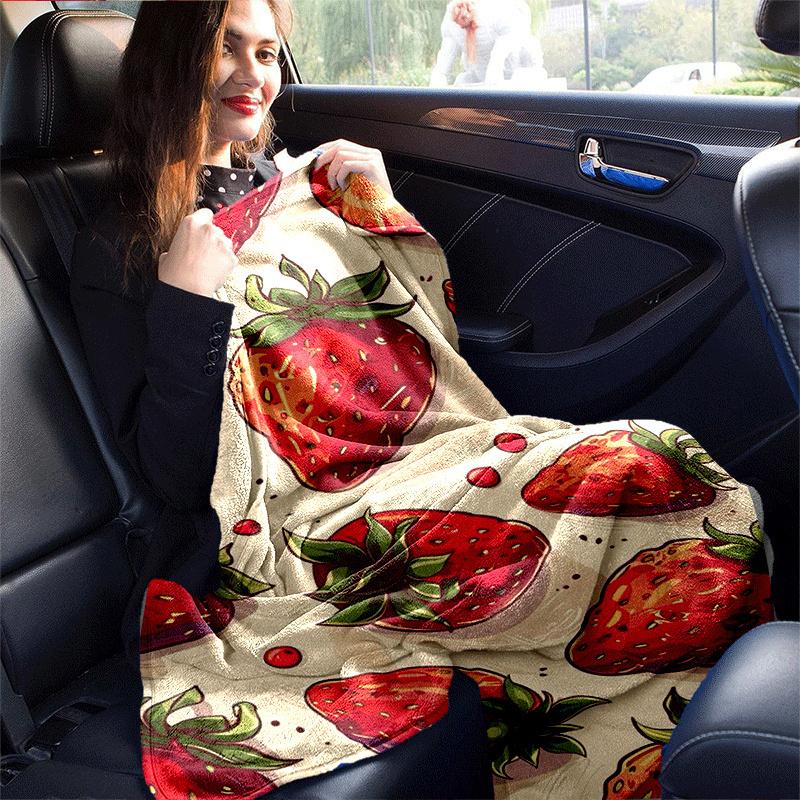 1pc Strawberry Printing Lightweight Flannel Blanket, Comfortable and Warm Blanket, for Camping Sofa Bed and Couch Office, Suitable for Gift B