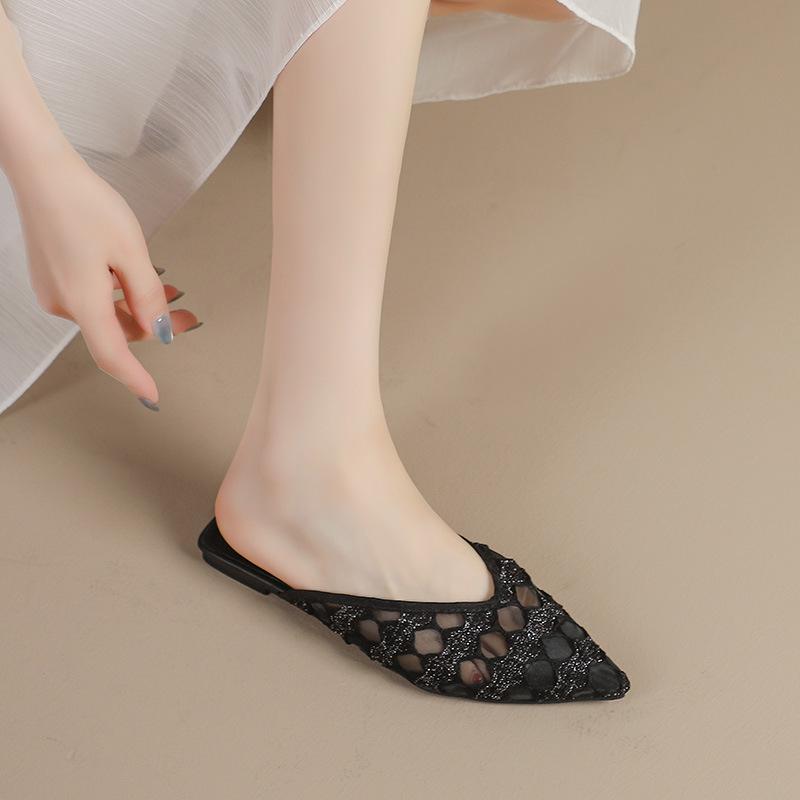 Slippers women s summer wear Internet celebrity pointed women s shoes new hollow mesh sandals women s flat-bottomed bag head half slippers 35 чёрный