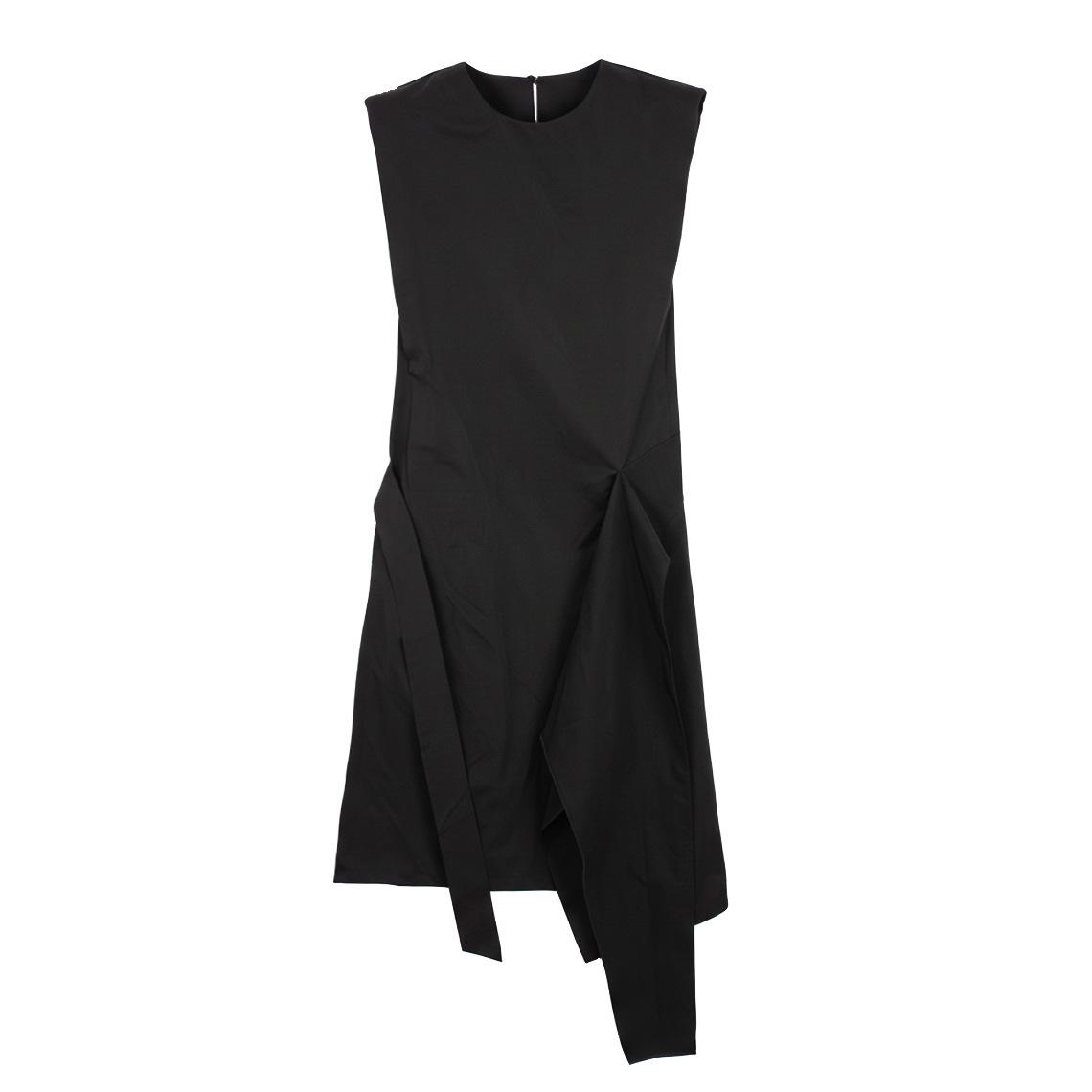 Women s Elegant Black Sleeveless Dress with Belted Flowing Ribbon Medium чёрный