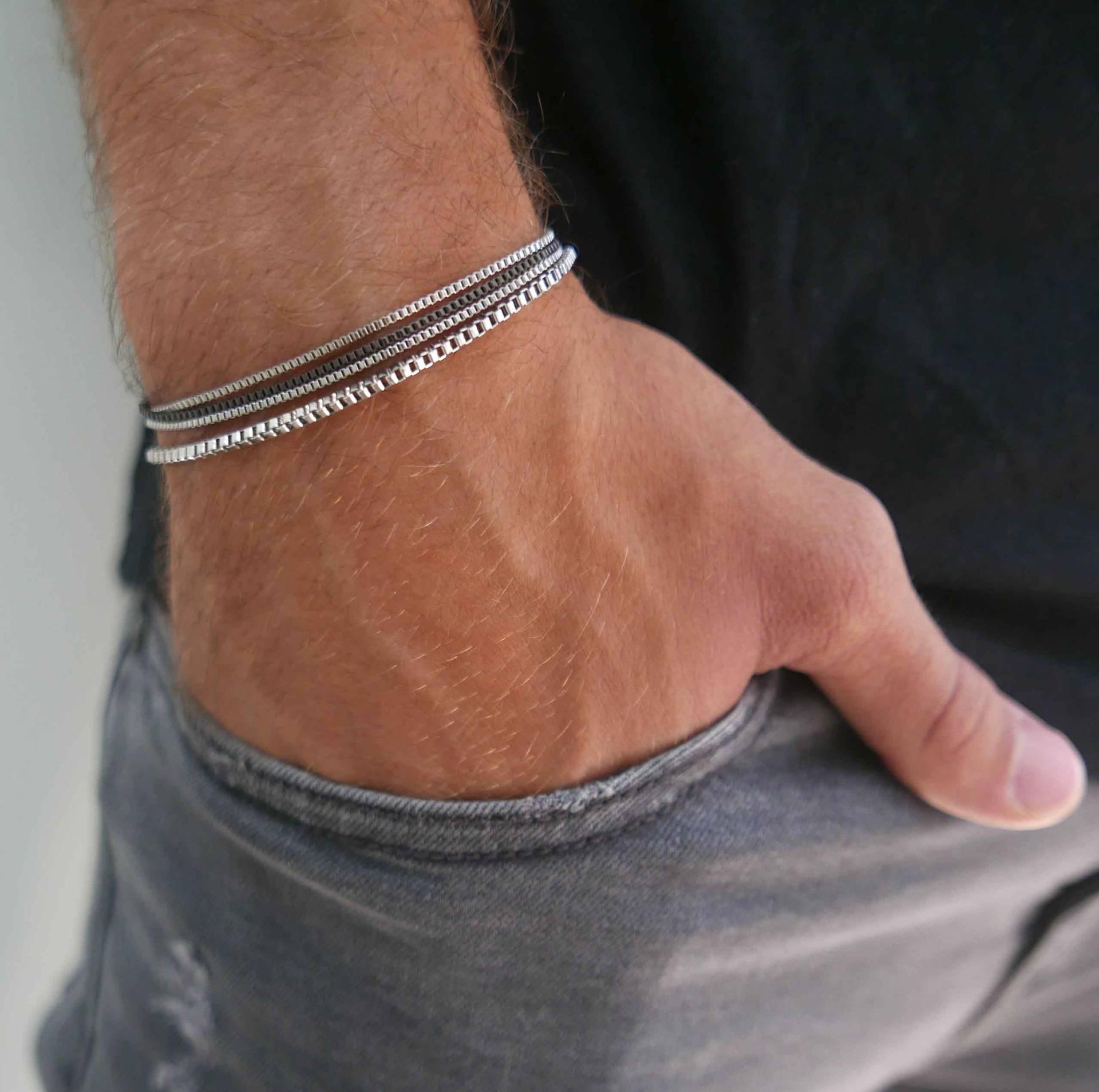 

4pcs Vintage Stainless Steel Bracelets Set for Men Women Fashion Minimalist Box Chain Bracelet Daily Wear Unisex Jewelry Gifts
