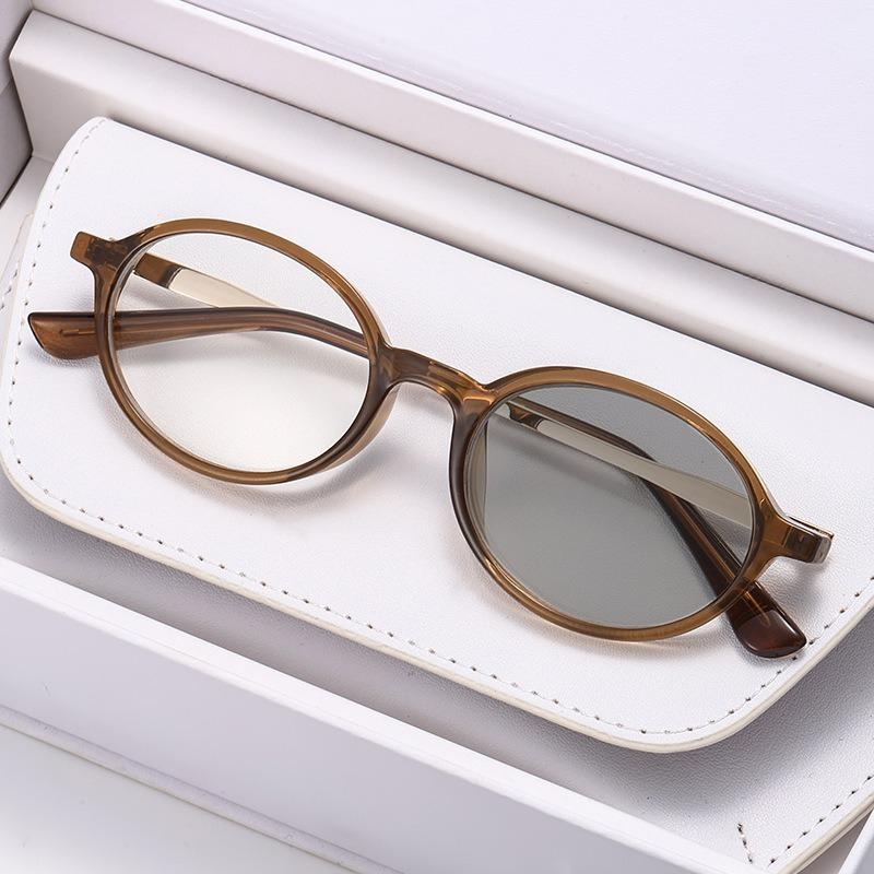 Oval Frame Photochromic High-Definition Myopia Glasses Unisex Ultra-Lightweight Comfortable Anti-Blue Light Eyewear 0 To -4.0