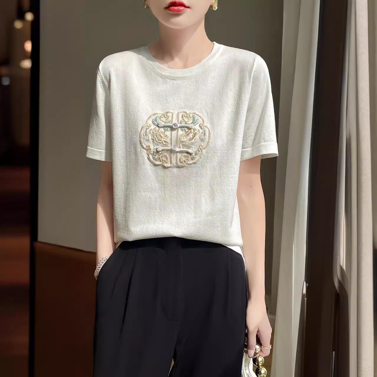 

Summer Curved Bead Frog Button Women s Retro High-End Chinese Style Knit Top Small