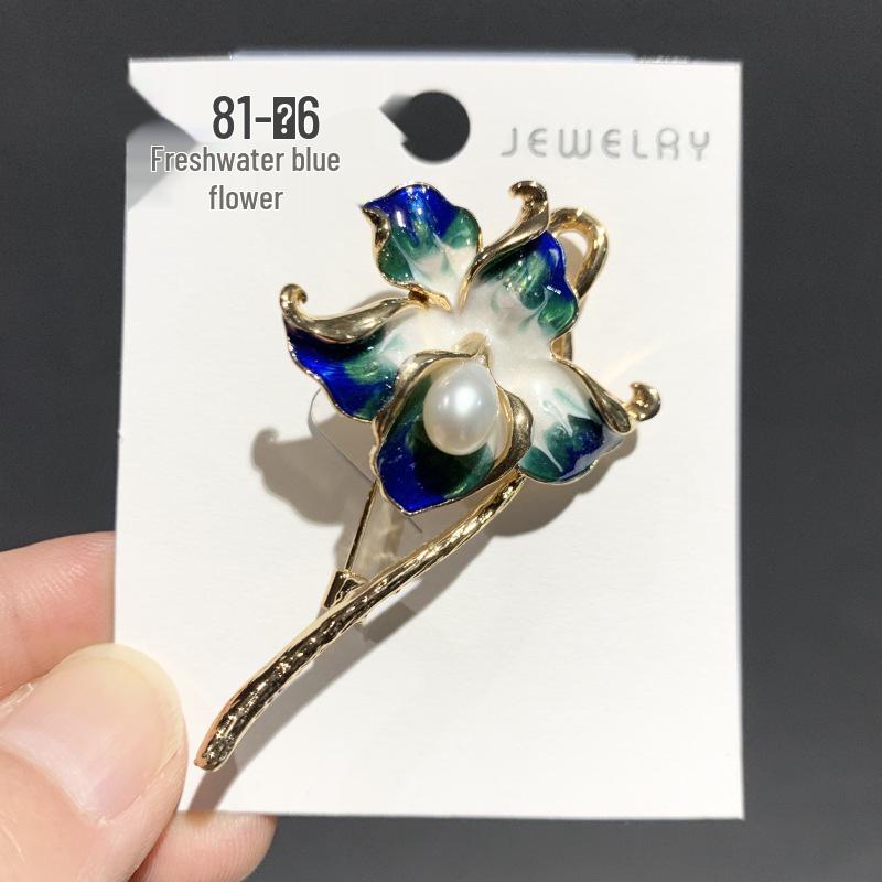 Elegant Retro Hong Kong Enamel Water Lily Pearl Brooch